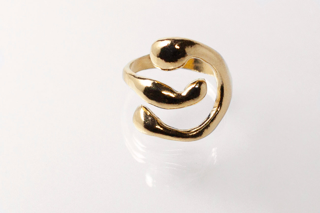 Anillo Maternidad con baño de oro de 18k elegante