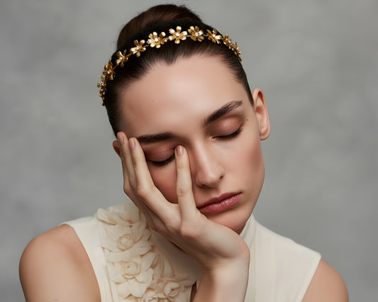 Diadema Aurora artesanal para novia, elegante accesorio para bodas hecho a mano en España