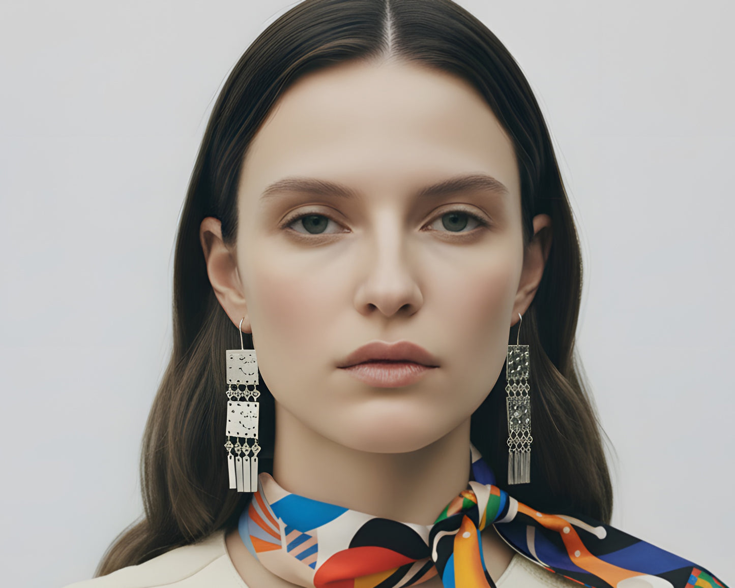 Pendientes de plata 925 con cristales Swarovski inspirados en la constelación Pegasus, diseño artesanal y elegante.