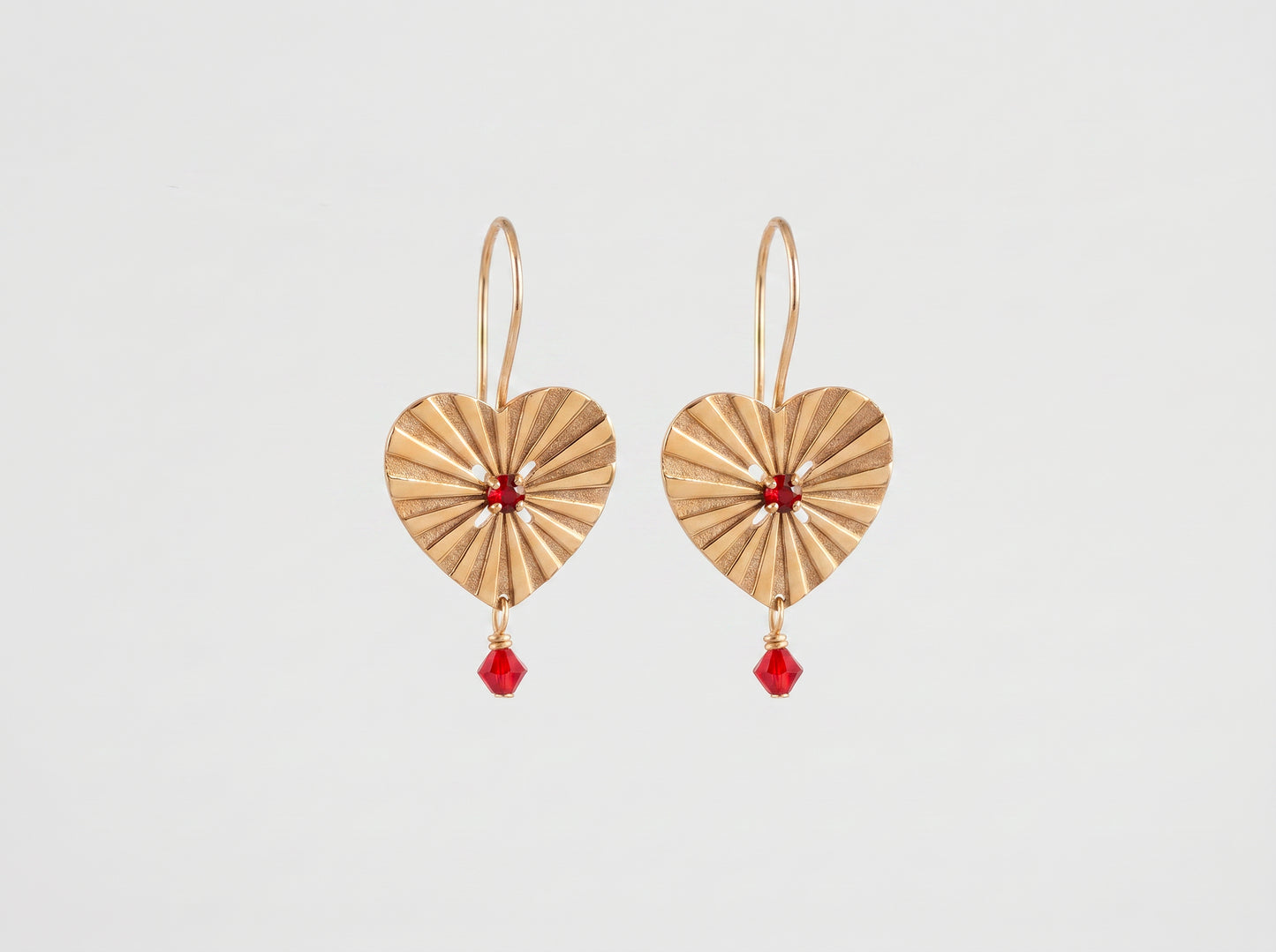Pendientes True Love con diseño de corazón y baño de oro