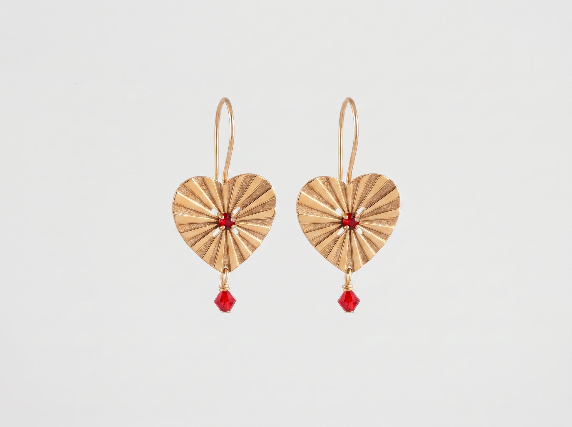 Pendientes True Love con diseño de corazón y baño de oro